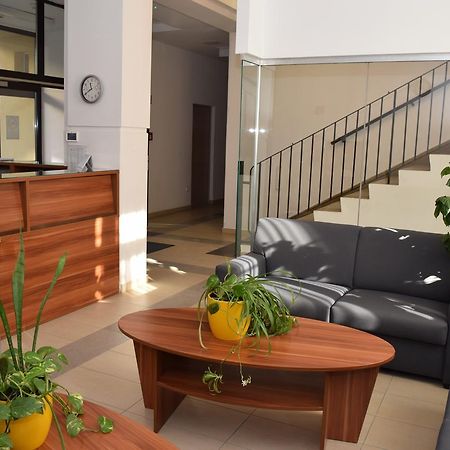 Marothi Kollegium Albergue Debrecen Exterior foto